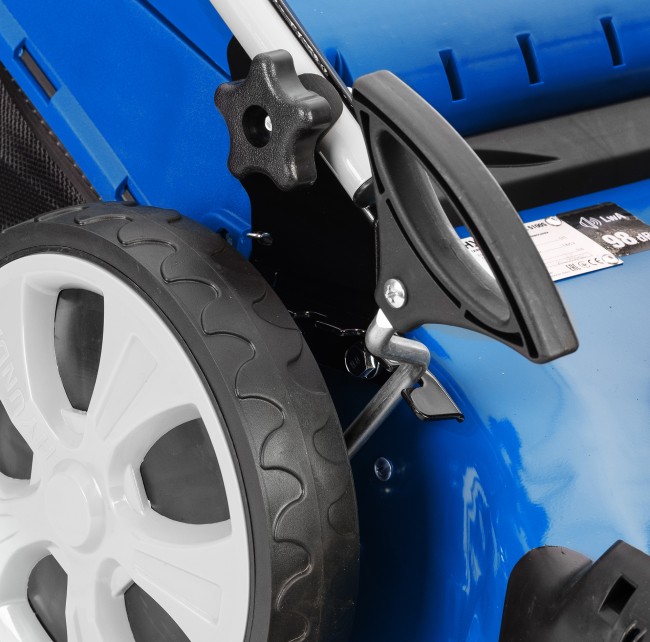 Бензиновая газонокосилка HYUNDAI L 5100S Бензиновая газонокосилка HYUNDAI L 5100S